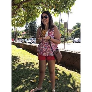 Meet your Posher, Gabriela